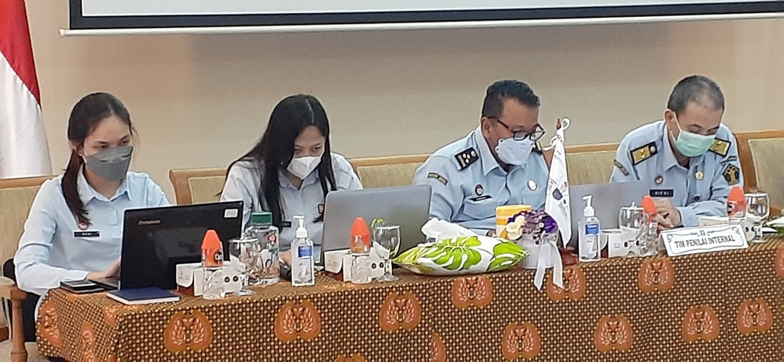 Evaluasi Pembangunan Zona Integritas Menuju WBBM, di lingkungan Balitbang Hukum dan Hak asasi manusia, oleh tim penilaian internal TPI.