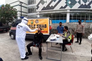 Kapolsek Kawasan Muara Baru Melakukan Giat Rapid Swab Antigen Gratis